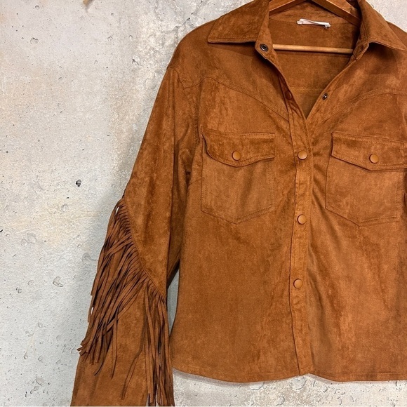 The Be brand cognac tan faux suede fringe button up shacket button up medium - Picture 2 of 6
